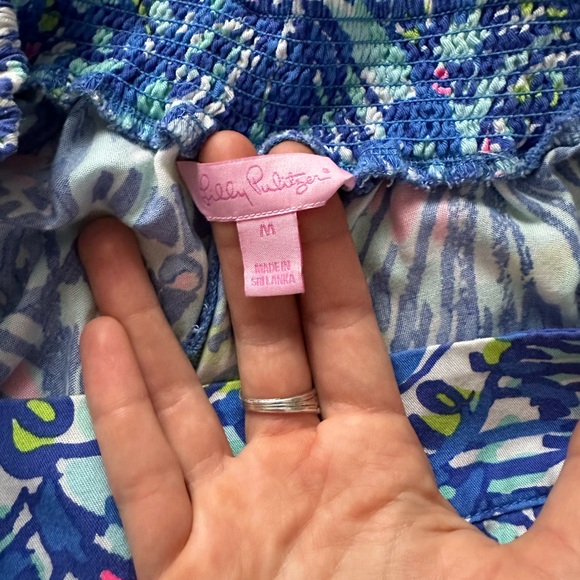 Lilly Pulitzer scalloped Medium shorts - Picture 3 of 5
